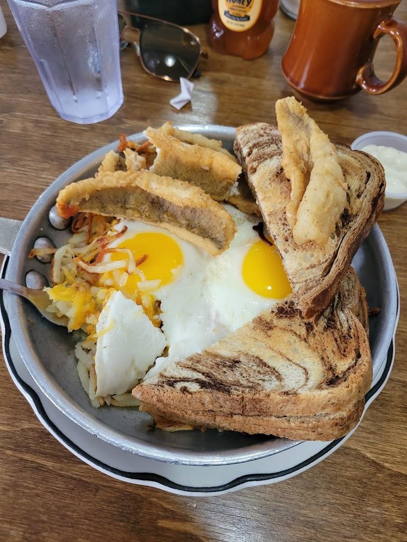Lake Tomahawk Village Cafe & Pub