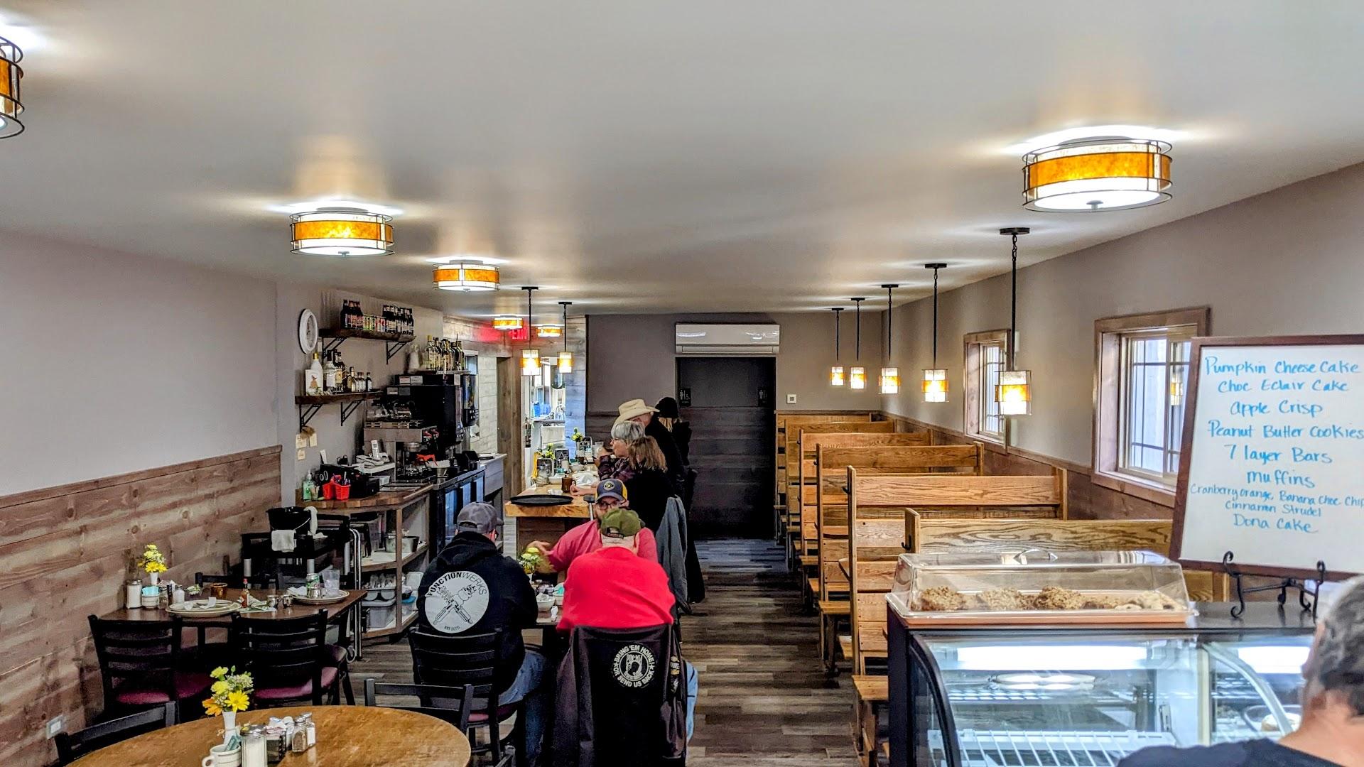 Lake Tomahawk Village Cafe & Pub